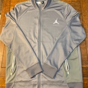 Nike Air Jordan Team Flight Basketball Jacket in a grey/cool grey